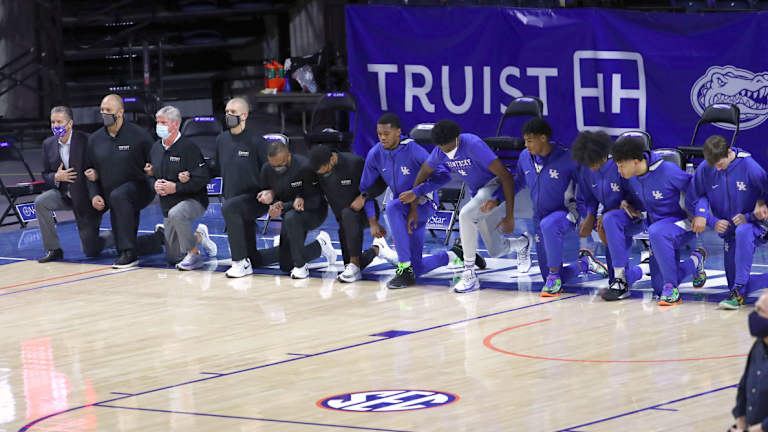 Kentucky Recruits ‘Proud’ of John Calipari’s Decision to Kneel